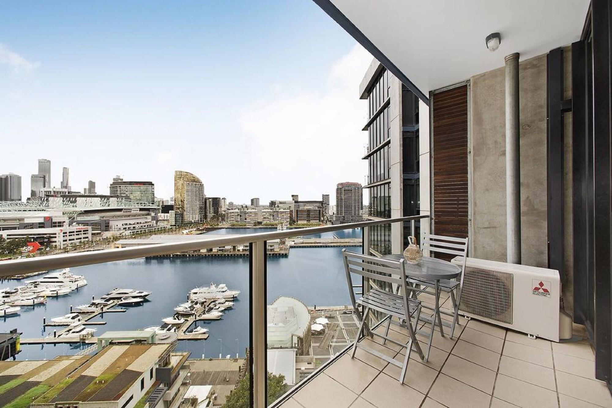 Docklands Private Collection - Newquay Aparthotel Melbourne Bagian luar foto